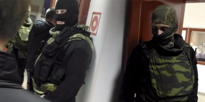 Photo: disruption of worship services of Jehovah's Witnesses in Saransk, March 2016