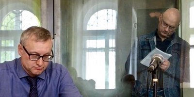 Photo: lawyer Artur Leontiev (in the foreground)