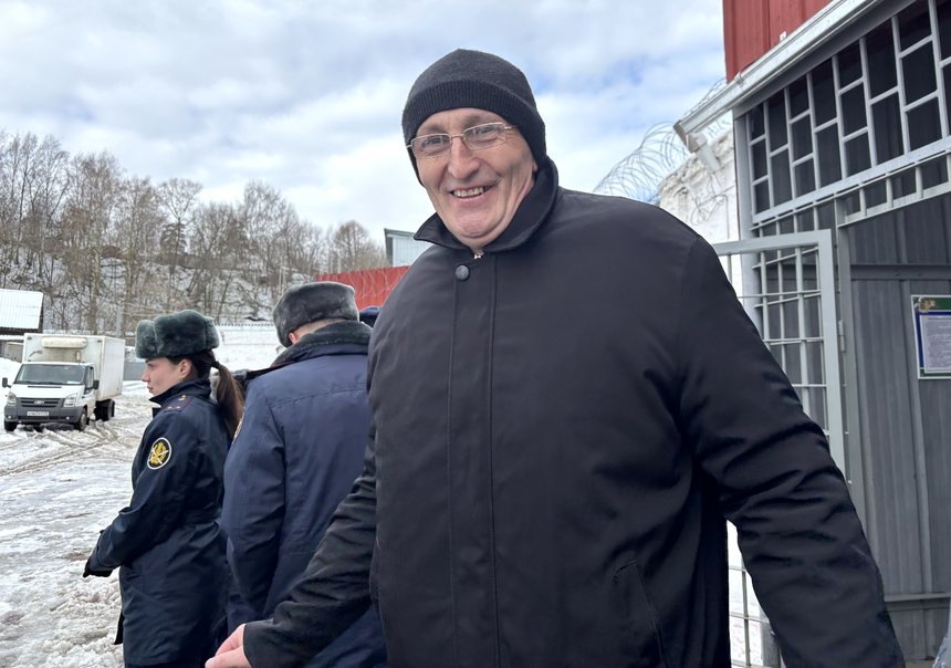 Vladimir Melnik rangaistussiirtolan tarkastuspisteellä. Huhtikuu 9, 2025