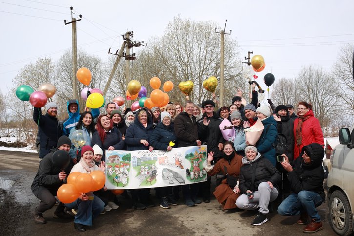 Vladimir Piskarev surrounded by Friends. April 9, 2025